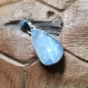 Pendentif en Pierre de Lune brute et Argent