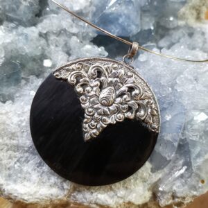 Collier en Corne et Argent