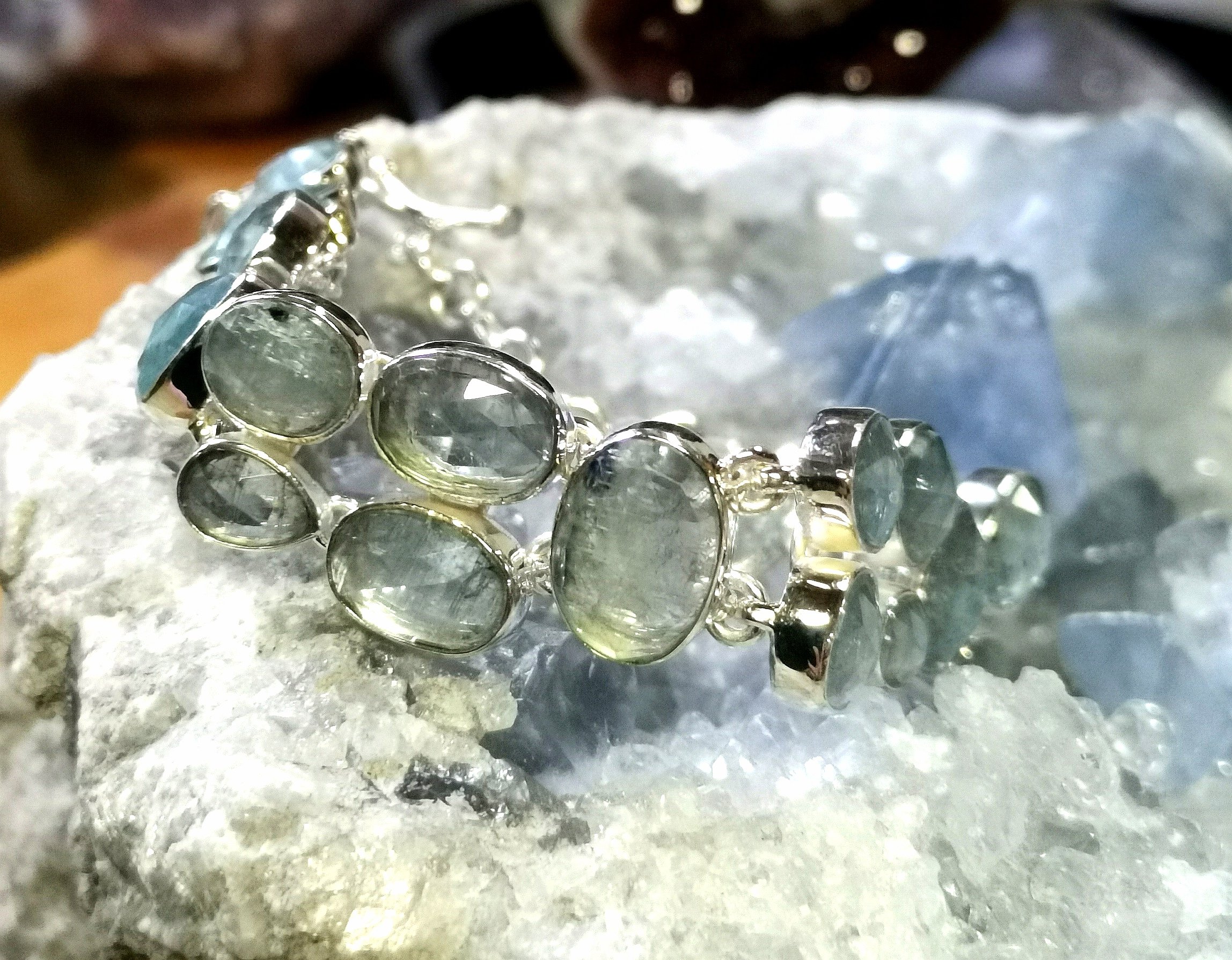 Bracelet '' Manchette "en Aigue Marine et Argent 925