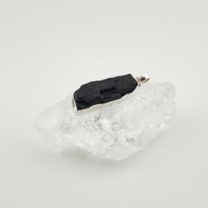 Pendentif Tourmaline Noire Brute et Argent 925