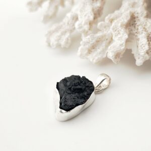 Pendentif Tourmaline Noire Brute et Argent 925